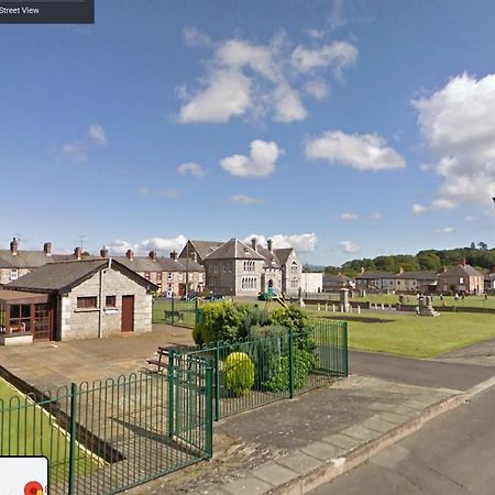 College Square, Terrace House Leilighet Bessbrook Eksteriør bilde